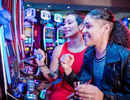 Sic Bo probability analysis and betting strategy concepts for informed gameplay